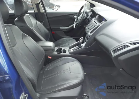 2013 Ford Focus Se z USA, uszkodzony, nr VIN 1FADP3F28DL168843